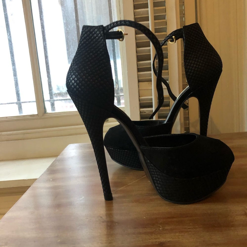 Steve Madden Black Platform Heels